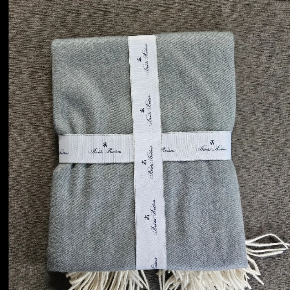 Brooks Brothers Home 100% Cashmere Throw Blanket NWT $395 Size 60'' x 50